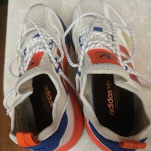 Adidas running gymshoes